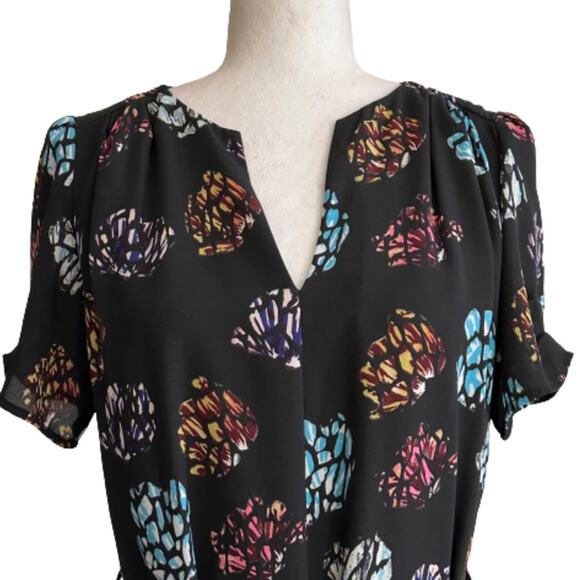 lr Black Floral Short Sleeve Sash Belt Split Neck Sheath Tunic Dress Size Small - Picture 4 of 13